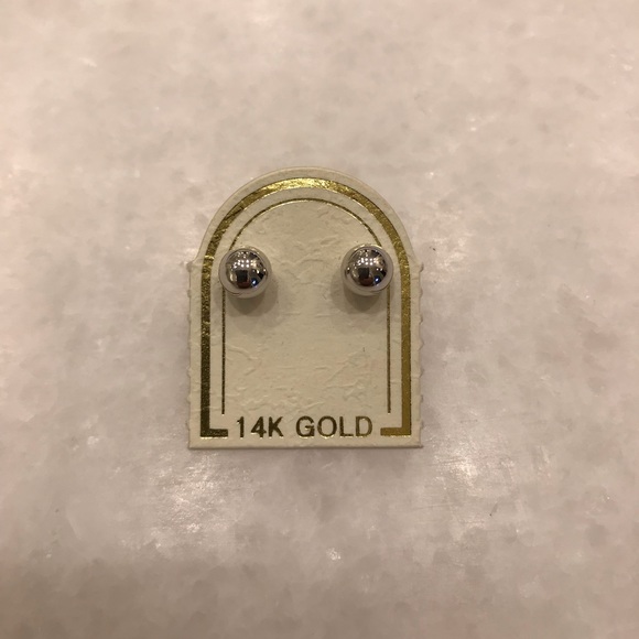 Earrings - Picture 1 of 1